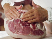 گوشت کو محفوظ کرنے والا نمک صحت کے لیے مضر قرار
