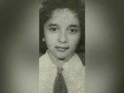 یہ کس معروف بالی ووڈ اداکارہ کے بچپن کی تصویر ہے