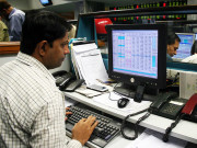 حصص مارکیٹ مندی کی زد میں آکر بلند ترین سطح سے گر گئی