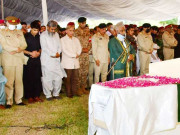 لیفٹیننٹ جنرل سرفراز علی شہید کی نماز جنازہ ادا وزیراعظم  آرمی چیف سمیت دیگر کی شرکت