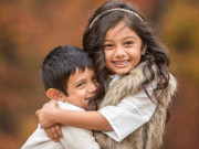 ساتھ کھیلنے والے بہن بھائی بڑے ہو کر کیسے لڑنے لگتے ہیں