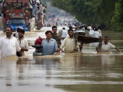 ایک ’ایمرجینسی‘ سیاسی اور سماجی مکالمے کی بھی لگا دیجیے 