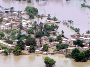 بند بنا کر سو مت جانا  دریا آخر دریا ہے