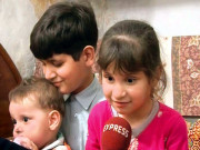 ملک ریاض کا پشاور کے3 نابینا بچوں کا علاج کرانے کا اعلان