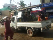 کے ایم سی ٹیکس وصولی پر شہریوں نے کے الیکڑک کی گاڑیوں میں کچرا ڈالنا شروع کر دیا