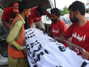 کراچی کچرا کنڈی سے اٹیچی کیس میں بند معذور شخص کی لاش برآمد