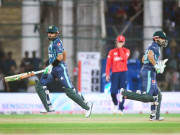 گرین شرٹس ہتھیار ڈالنے پر تنقید کی زد میں آگئے