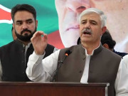 خیبرپختونخواہ 100 سے زائد منتخب بلدیاتی نمائندوں کی پی ٹی آئی میں شمولیت