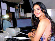 سنی لیون نے ’’راگنی ایم ایم ایس ٹو‘‘ کے ٹکٹ بیچنا شروع کردیے  