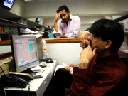 کراچی اسٹاک مارکیٹ میں بد ترین مندی374پوائنٹس گر گئے