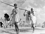 ’پناہ گزین‘ نہیں’مہاجر‘۔۔۔ 