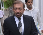 حکومت طالبان سے جاری مذاکرات پر اعتماد میں لے فاروق ستار