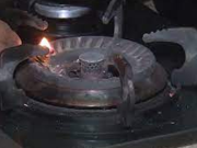 پشاور میں گیس ناپید ہونے سے شہری رُل گئے، شکایات کے باوجود حکومتی نمائندے خاموش تماشائی