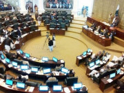 کے پی اسمبلی کو تحلیل ہونے سے بچانے کیلیے قانونی راستہ اختیار کریں گے اپوزیشن