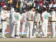 ہم گھر پر بھی کیوں شیر نہیں