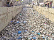 محمود آباد نالہ ایک بار پھر کچرے سے لبالب بھر گیا