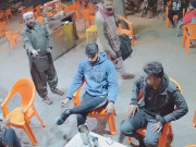 کراچی چائے کے ہوٹل پر بیٹھے 20 سے زائد افراد کو ڈاکوؤں نے لوٹ لیا