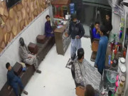 کراچی میں ڈاکوؤں نے نائی کی دکان بھی لوٹ لی