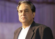 فردوس جمال نے اہلیہ سے طلاق کی خبروں کی پھر تردید کر دی