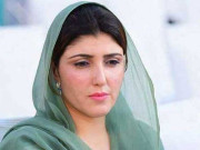 سپریم کورٹ عمران خان پر تاحیات پابندی عائد کرے عائشہ گلالئی کا مطالبہ