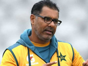 پاکستانی ٹیم کے سابق کپتان وقار یونس اپنے ہی ریکارڈ سے انجان نکلے