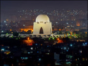 کراچی جاگ رہا ہے