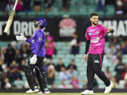 افغانستان کیخلاف سیریز نہ کھیلنے پر نوین الحق نے بگ بیش لیگ چھوڑ دی