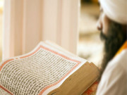 سکھوں کی مقدس کتاب گروگرنتھ صاحب کے بوسیدہ نسخے بھارت بھیجنے پرپابندی