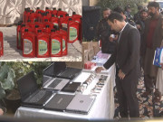 کسٹم انٹیلی جنس کی کارروائی جنگی طیاروں کا اسمگل شدہ آئل بڑی مقدار میں برآمد