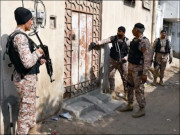 کراچی پرانا گولیمار میں سرچ آپریشن ٹارگٹ کلر 6 اسٹریٹ کرمنلز 5 منشیات فروش گرفتار