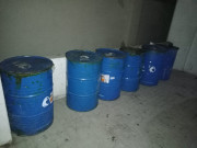 گریس کے ڈرموں میں چھپائی گئی 254 کلوگرام منشیات پکڑی گئی