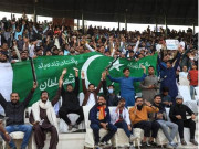 پی ایس ایل 8 اسٹیڈیم میں شائقین کی بڑی تعداد موجود رہی کھلاڑیوں کے حق میں نعرے بازی