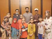 کوئٹہ گلیڈی ایٹرز کے کھلاڑیوں کی کینسر سے متاثرہ بچوں سے ملاقات