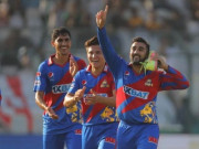 تبریز شمسی نے پھر ’شو کال‘ سے عمدہ بولنگ کا جشن منایا