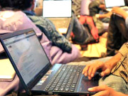 نوجوان اپنی بربادی کا شور کیوں مچا رہے ہیں