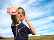 اپنی حفاظت اپنے آپ جب خود کو غیر محفوظ سمجھیں تو