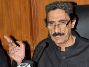 لالہ فضل الرحمٰن کے وارنٹ گرفتاری جاری منظور قادر کی معافی منظور