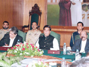 وزیراعظم کا متاثرہ فیکٹری کا فضائی جائزہ آتشزدگی اور بارش سے ہلاکتوں پر 4لاکھ فی کس کا اعلان