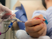 رمضان المبارک نوجوان سے افطار کے بعد خون عطیہ کرنے کی اپیل