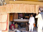 کوئٹہ دودھ گوشت روٹی کی قیمتوں میں خود ساختہ اضافہ انتظامیہ کی مجرمانہ خاموشی 