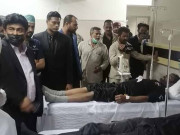 گورنر سندھ کے قافلے میں شامل پولیس موبائل کو ڈیفنس میں حادثہ