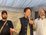 زمان پارک کے باہر پشاور کے کارکنوں کی کم تعداد پر عمران خان کا شکوہ