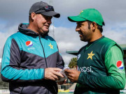 قومی ٹیم کے غیر اعلانیہ ہیڈکوچ مکی آرتھر بالآخرپاکستان پہنچ گئے