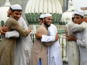 پھر میری آنکھ ہوگئی نمناک۔۔۔۔ عیدمبارک