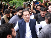 جج دھمکی کیس اسلام آباد پولیس نے عمران خان کے وارنٹس کی تعمیل کرادی