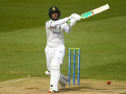 ’آل راؤنڈر‘ حسن علی نے یارکشائر کو ڈویژن ون میں ٹاپ پر پہنچا دیا