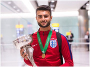 فیفا نے انگلش فٹبالر عیسیٰ سلیمان کو پاکستان سے کھیلنے کا گرین سگنل دیدیا