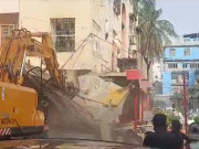 ایس بی سی اے نے پی ٹی آئی رہنما خرم شیر زمان کا ریسٹورنٹ مسمار کردیا