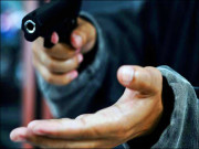 اورنگی گھر میں داخل ہونیوالا ڈاکو ساتھی کی فائرنگ سے زخمی ہو کر گرفتار