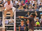 امپائر کی چیئر پر ریکٹ پھینکنے والا ٹینس کھلاڑی ایونٹ سے باہر